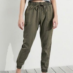 💫 Hollister High Rise Utility Joggers